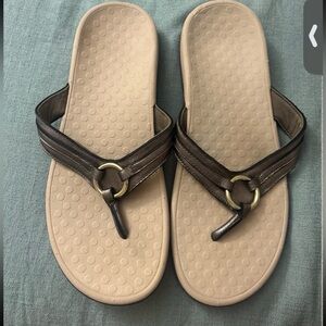 Metallic brown Vionic sandals